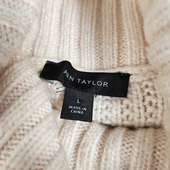 Ann Taylor Turtleneck Sweater cable Knit Wool Blend Size Large Pale Pink - Picture 3 of 6